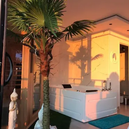 Sea Side Vue Apartman *